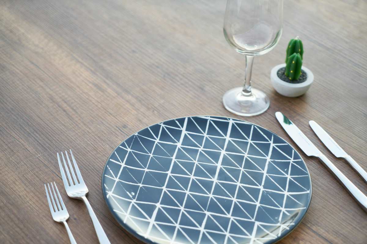Ceramic plate with cutlery - Representative Image Source: Pexels | Engin Akyurt