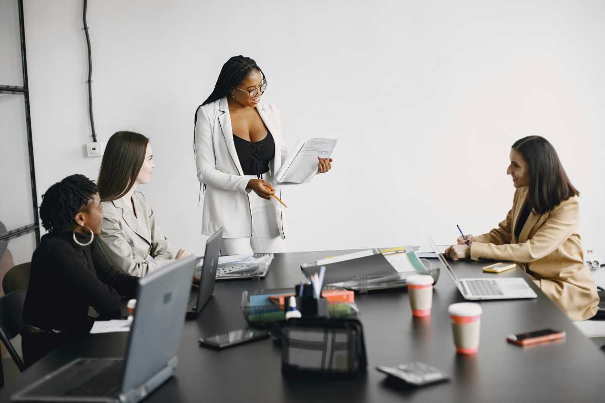 Employees in an office (Representitive Image Source: Pexels | Photo by Gustavo Fring)